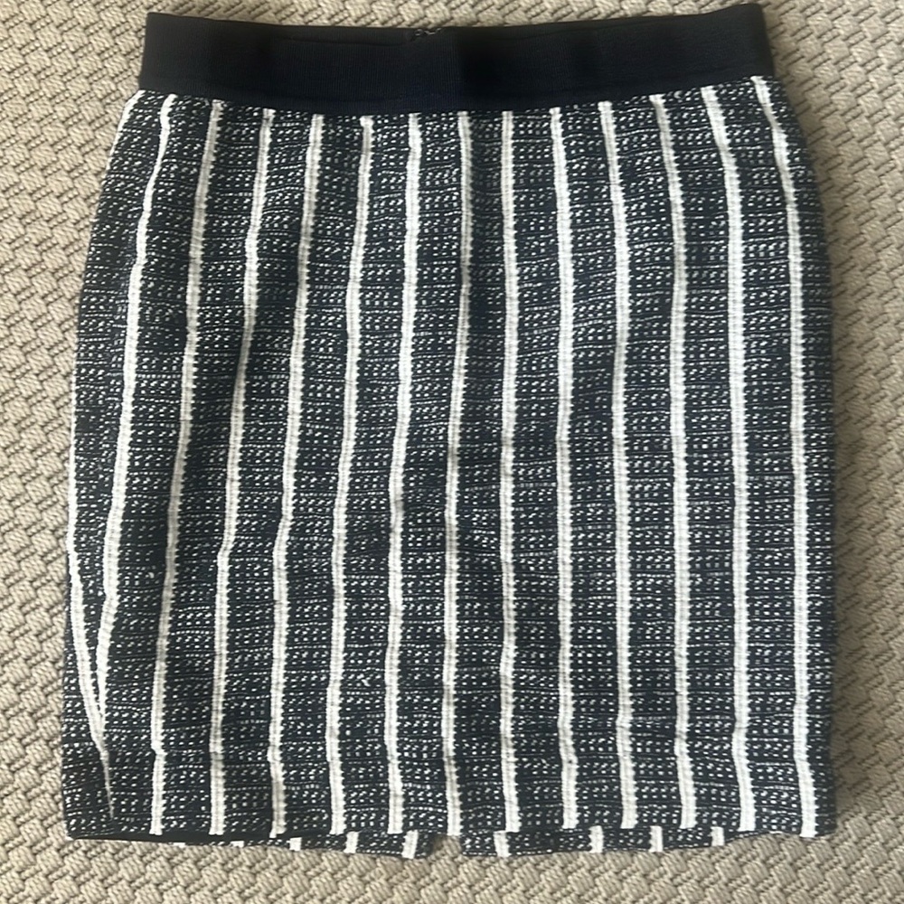 Ann Taylor Dark Navy White Tweed Vertical Stripe Pencil Skirt Size 6P